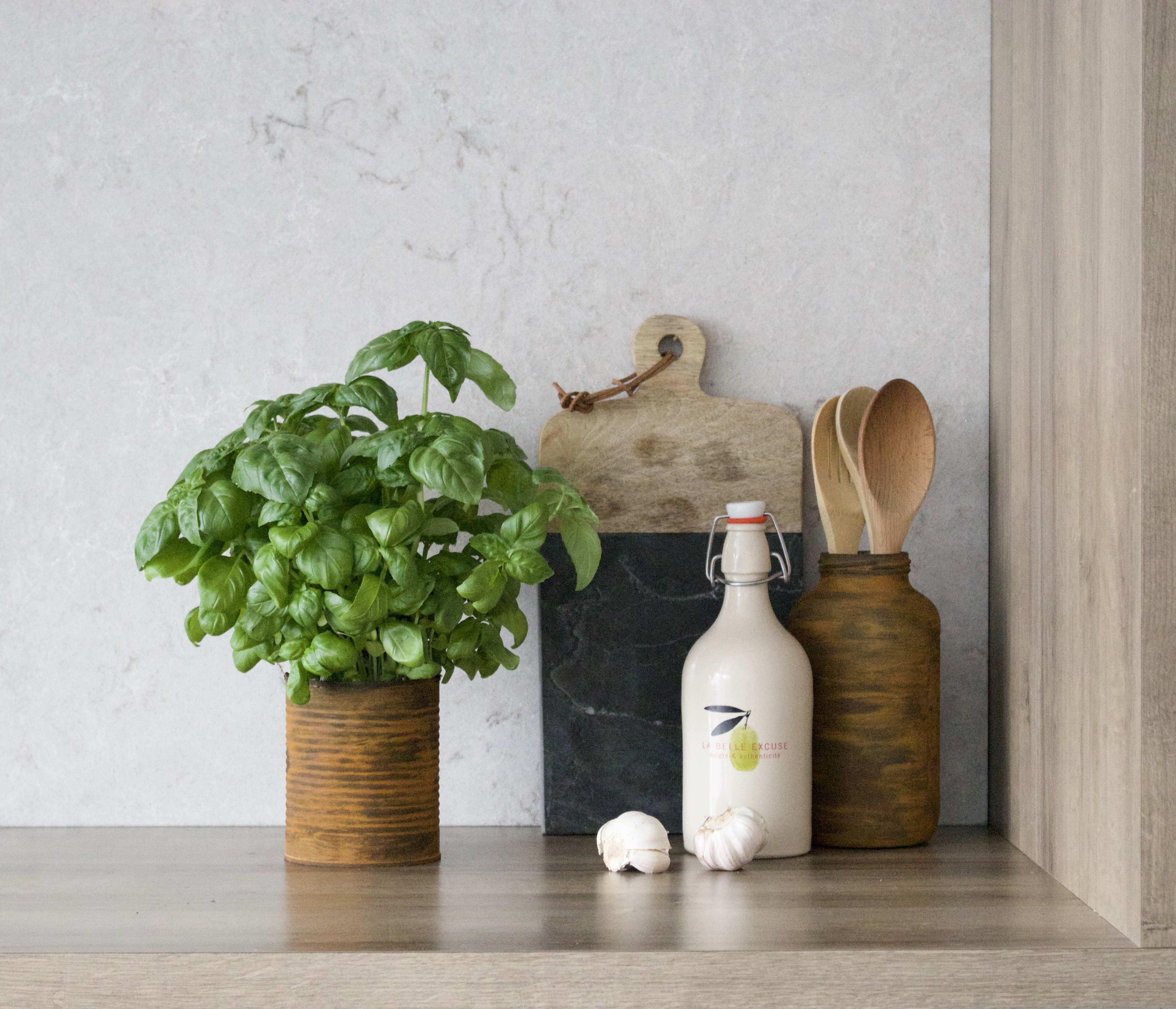 rust-oleum-basil-pot-inspirational-diy-project-after